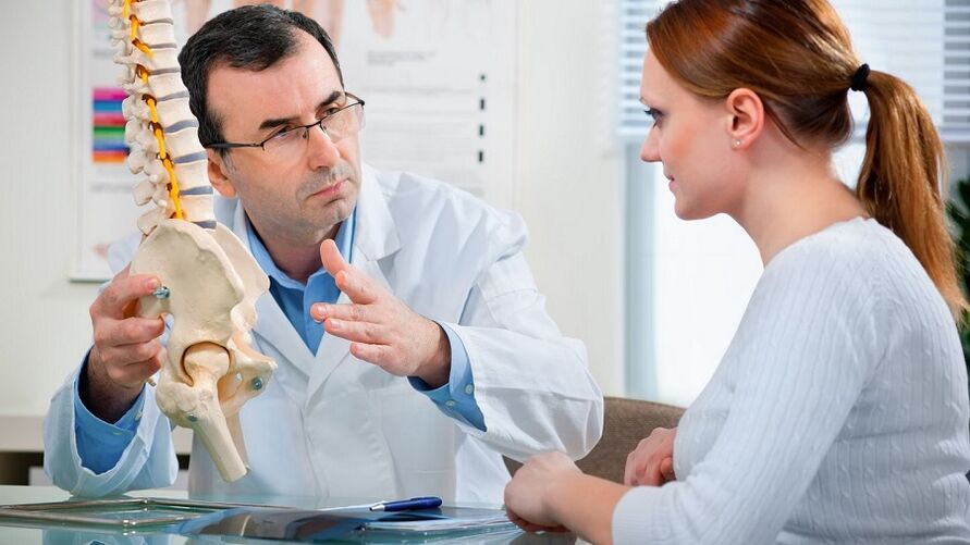 konzultace lékaře s osteochondrózou
